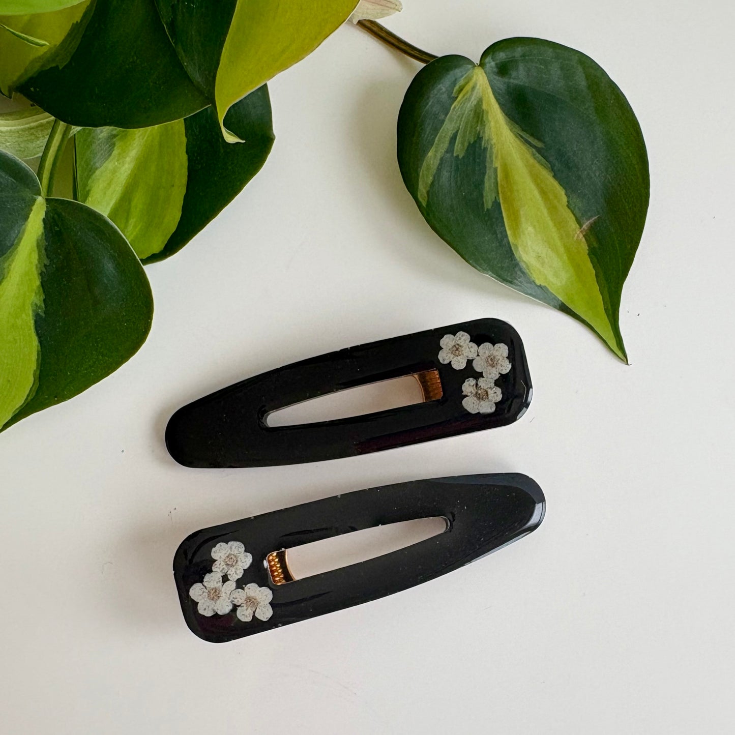 Black Dainty Flower Hair Clips