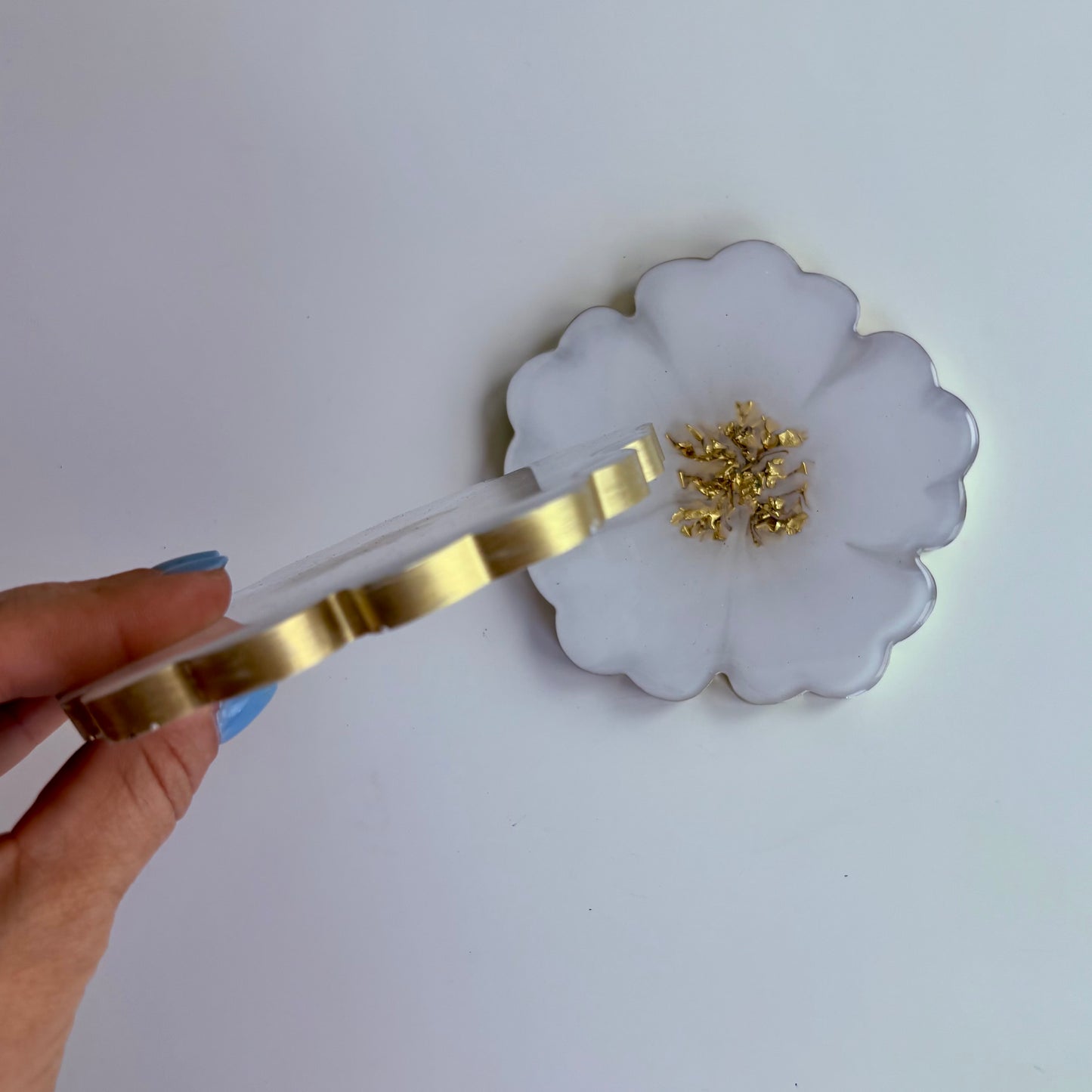 White & Gold Flower Coaster