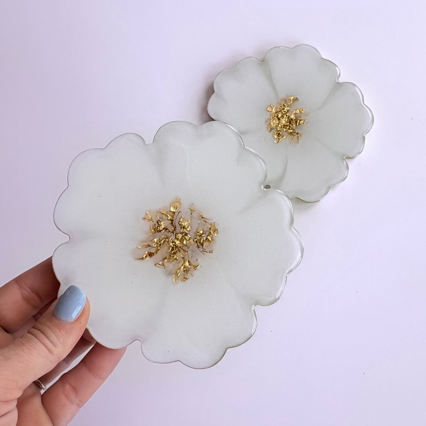 White & Gold Flower Coaster