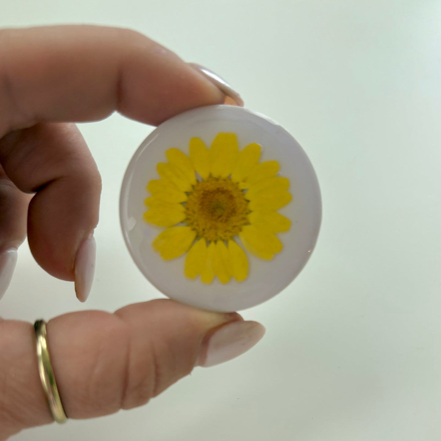 Daisy Flower Phone Grip