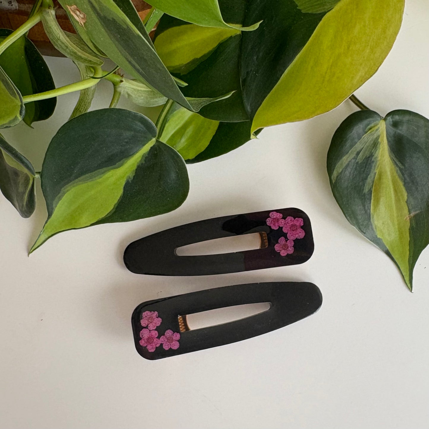 Black Dainty Flower Hair Clips