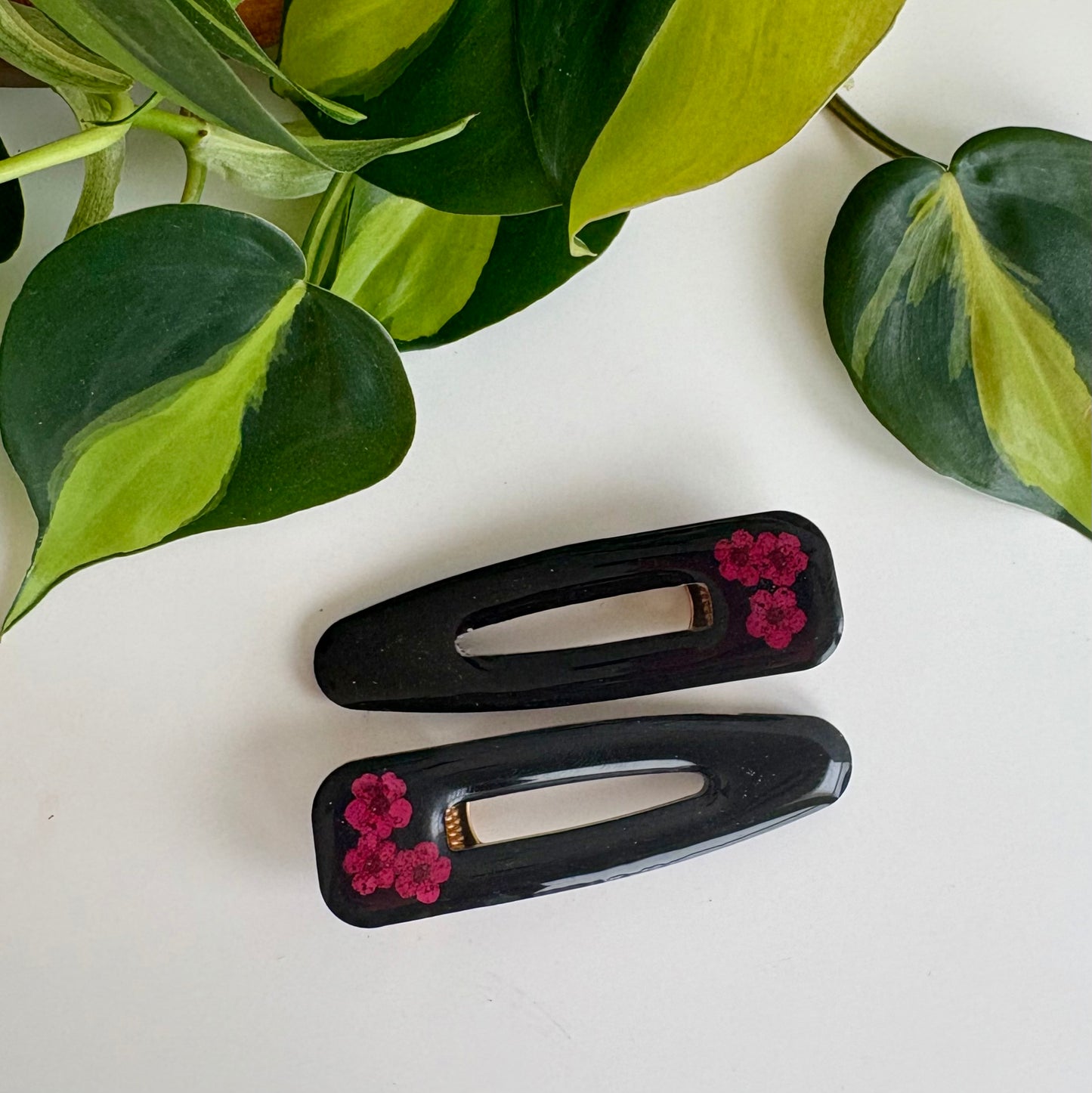 Black Dainty Flower Hair Clips