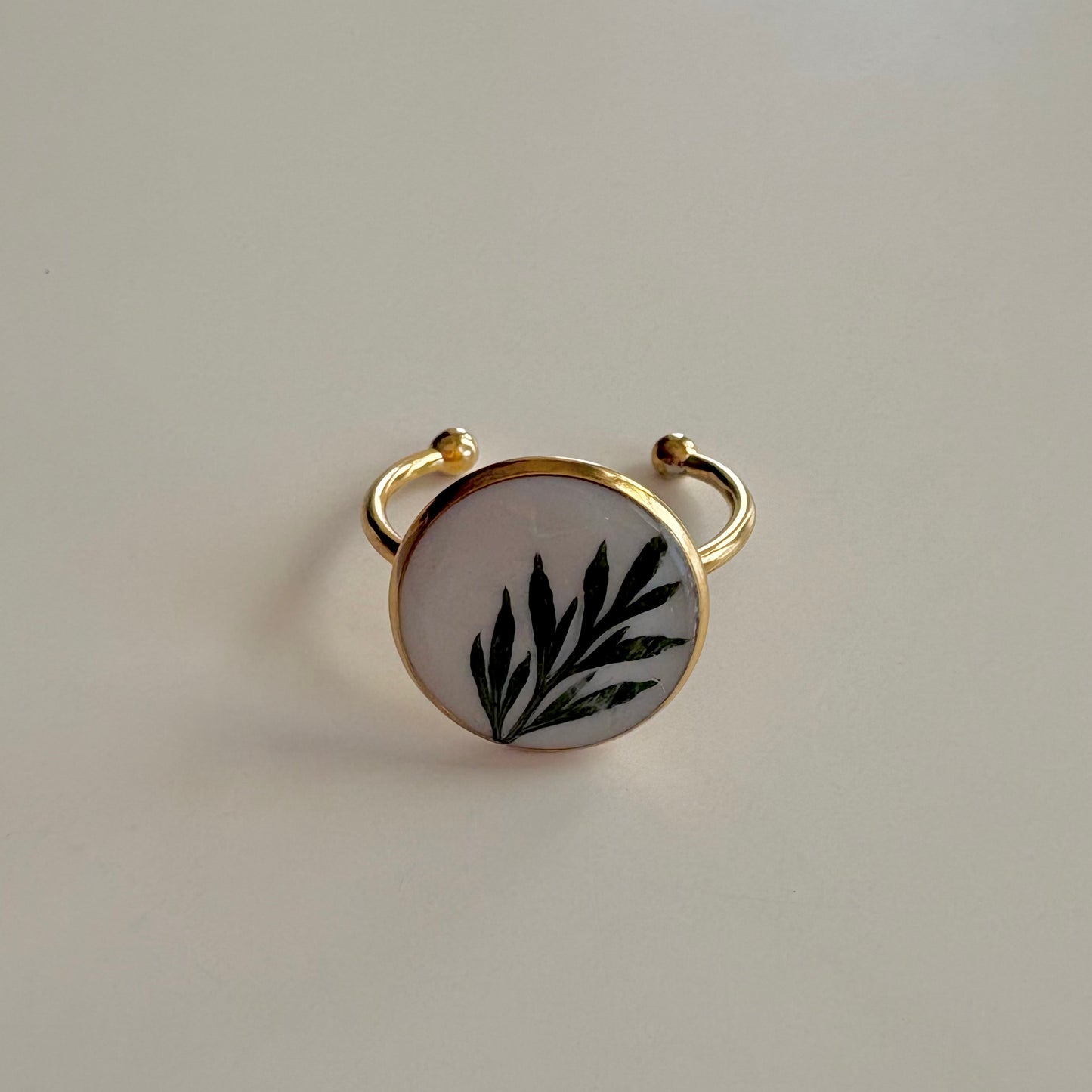 Adjustable Round Greenery Ring