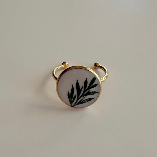 Adjustable Round Greenery Ring