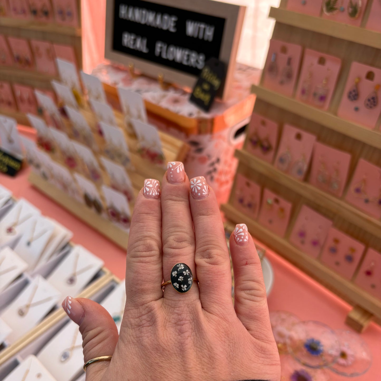 Adjustable Oval Black Floral Ring