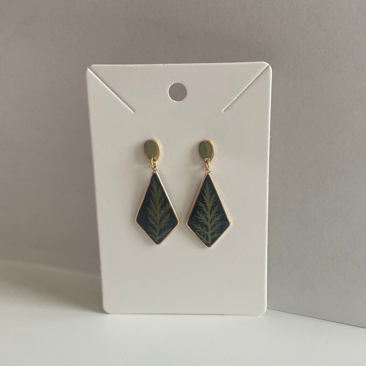 Kite Greenery Earrings