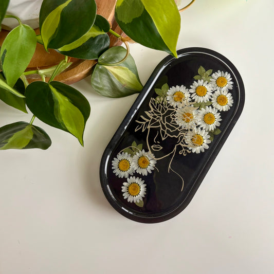 Oval Line Art Trinket Tray