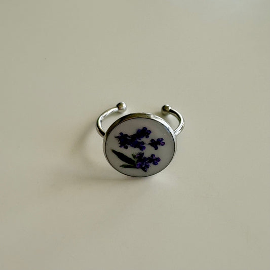 Adjustable Round Floral Ring