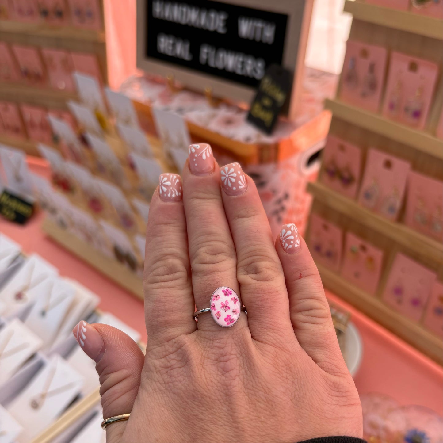 Adjustable Oval White Floral Ring