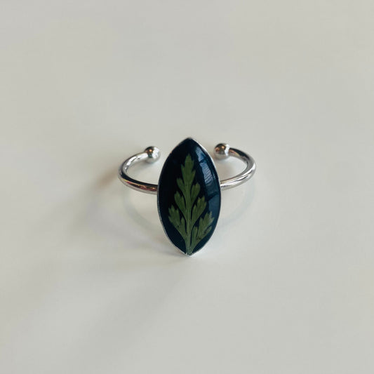 Adjustable Marquee Greenery Ring